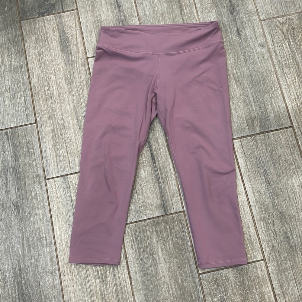 Mauve Cropped Leggings